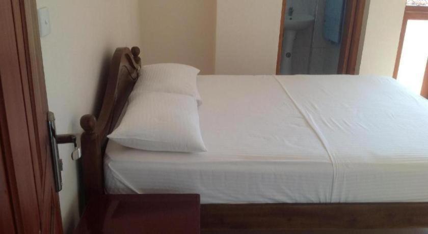Araliya Blue Beach View Hotel Kudapaduwa Экстерьер фото